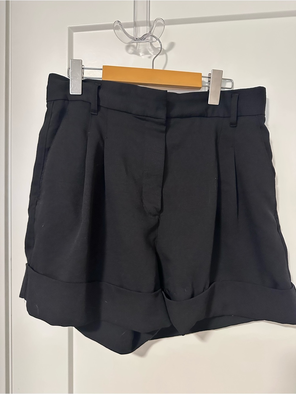 2 for $20 Wilfred Black Pleated High-Waist Cuffed Shorts
